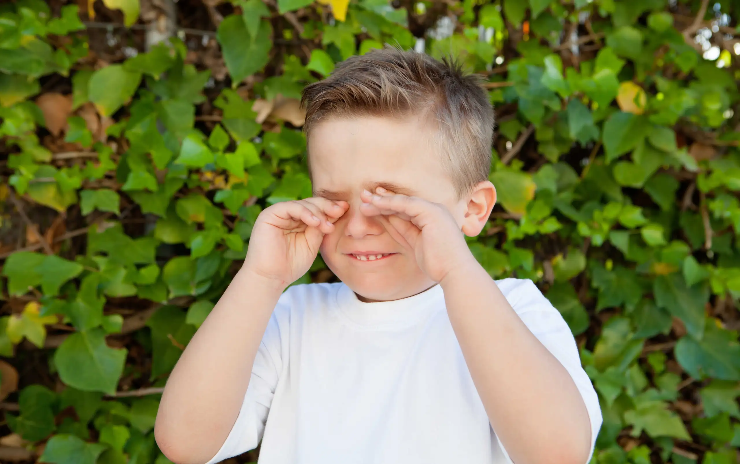 Kid Itching Eyes