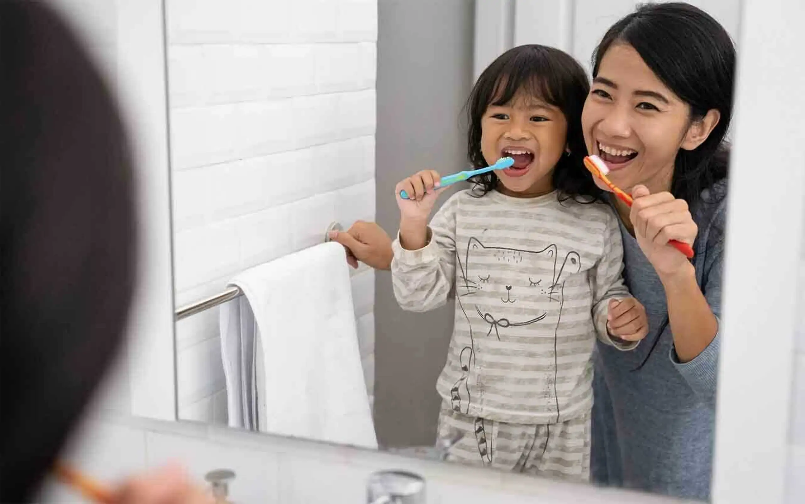 Kids to Brush Their Teeth